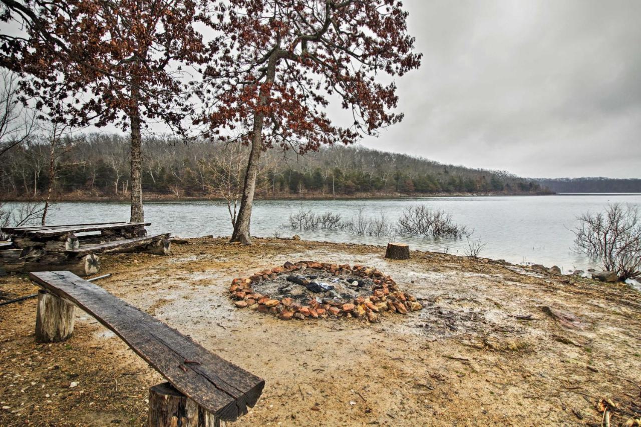 Rustic Stockton Lake Cabin Half Mile To Boat Ramp! المظهر الخارجي الصورة