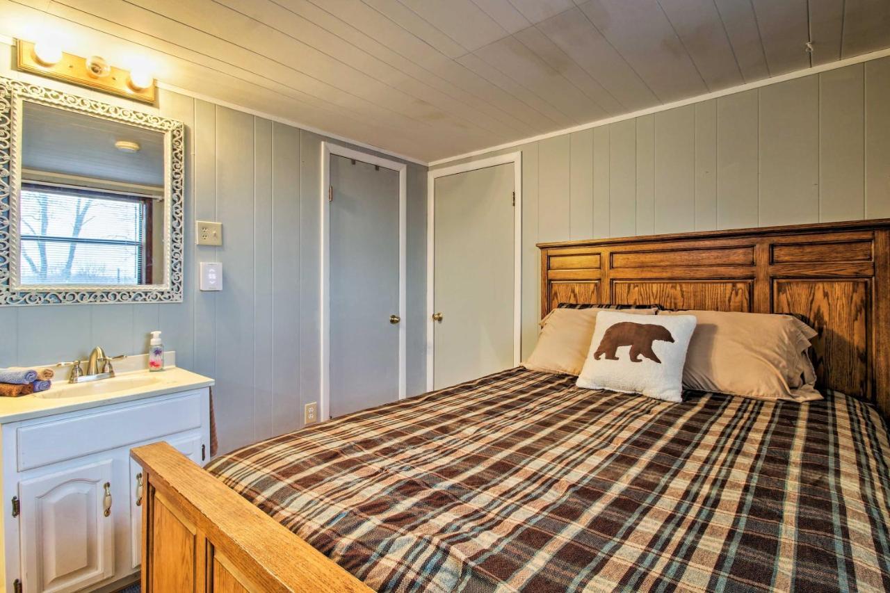 Rustic Stockton Lake Cabin Half Mile To Boat Ramp! المظهر الخارجي الصورة